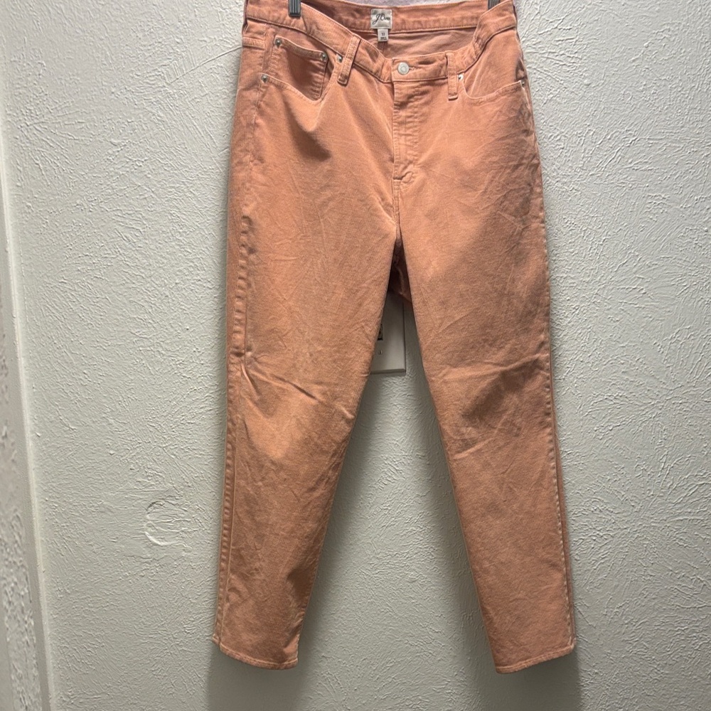 J.Crew Vintage Slim-straight corduroy pant in a coral/peach Size 32 excellent